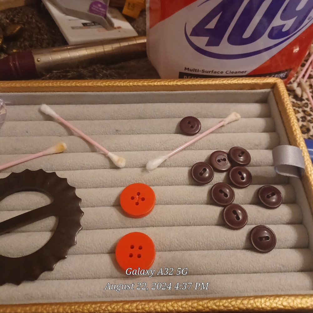 Bake lite scarf clip and buttons